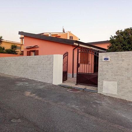 Casa Vacanze Santa Caterina Di Pittinuri  Eksteriør billede