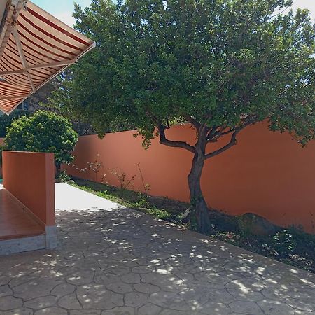 Casa Vacanze Santa Caterina Di Pittinuri  Eksteriør billede