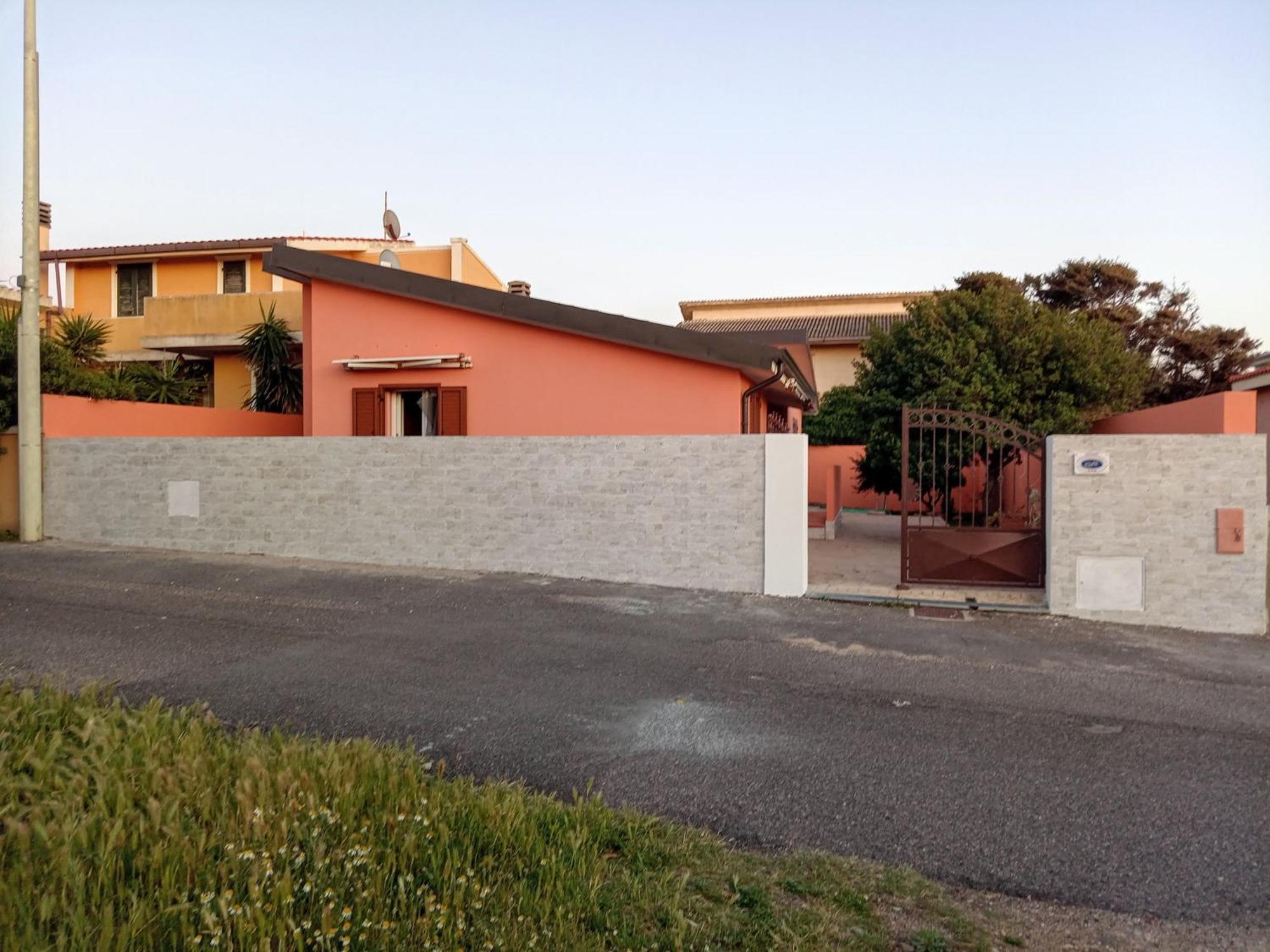 Casa Vacanze Santa Caterina Di Pittinuri  Eksteriør billede